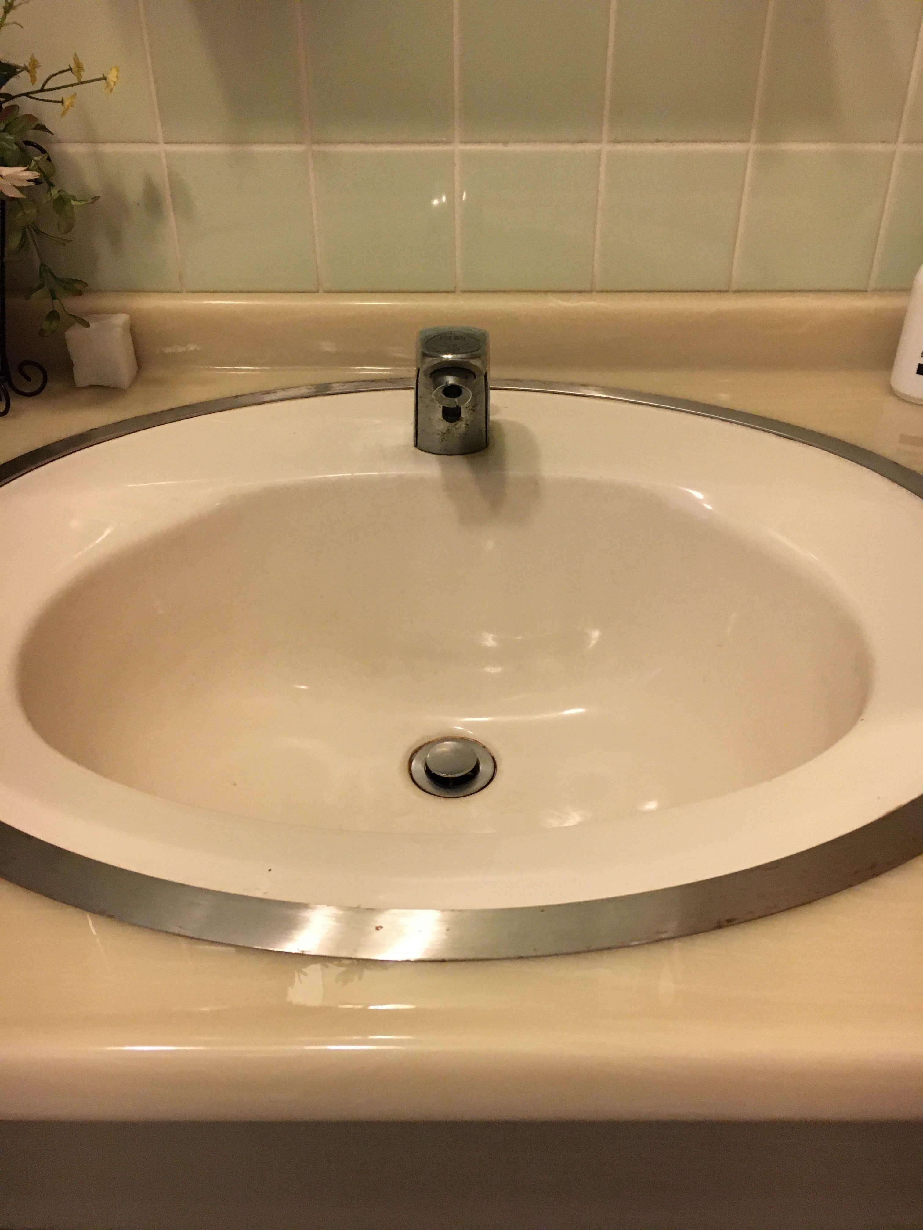 トイレ手洗い水栓取替