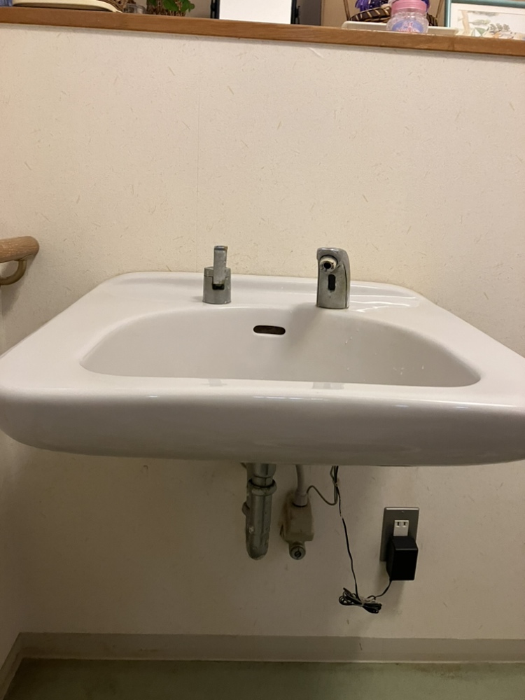 手洗い水栓取替
